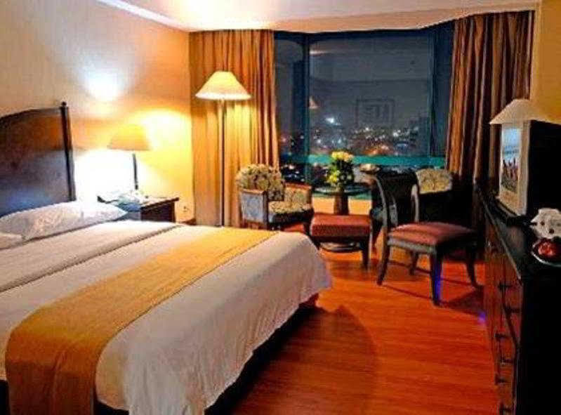 The Acacia 4*